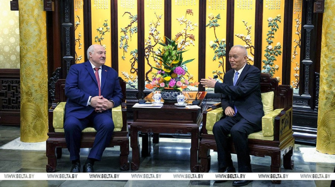 Лукашенко в Пекине встретился с членом Постоянного комитета Политбюро ЦК КПК Цай Ци