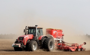 В Беларуси сев сахарной свеклы вышел на финишную прямую