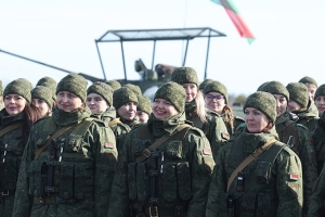 От рядового до полковника. В белорусской армии проходят военную службу более 4 тыс. женщин
