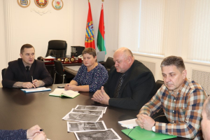 Личный прием граждан провел Денис Дишук