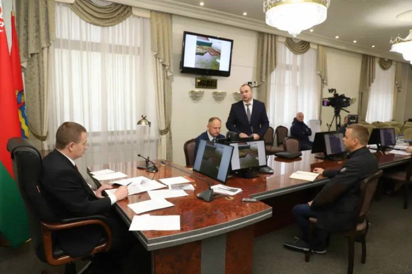 Председатель Миноблисполкома Александр Турчин проводит приём граждан