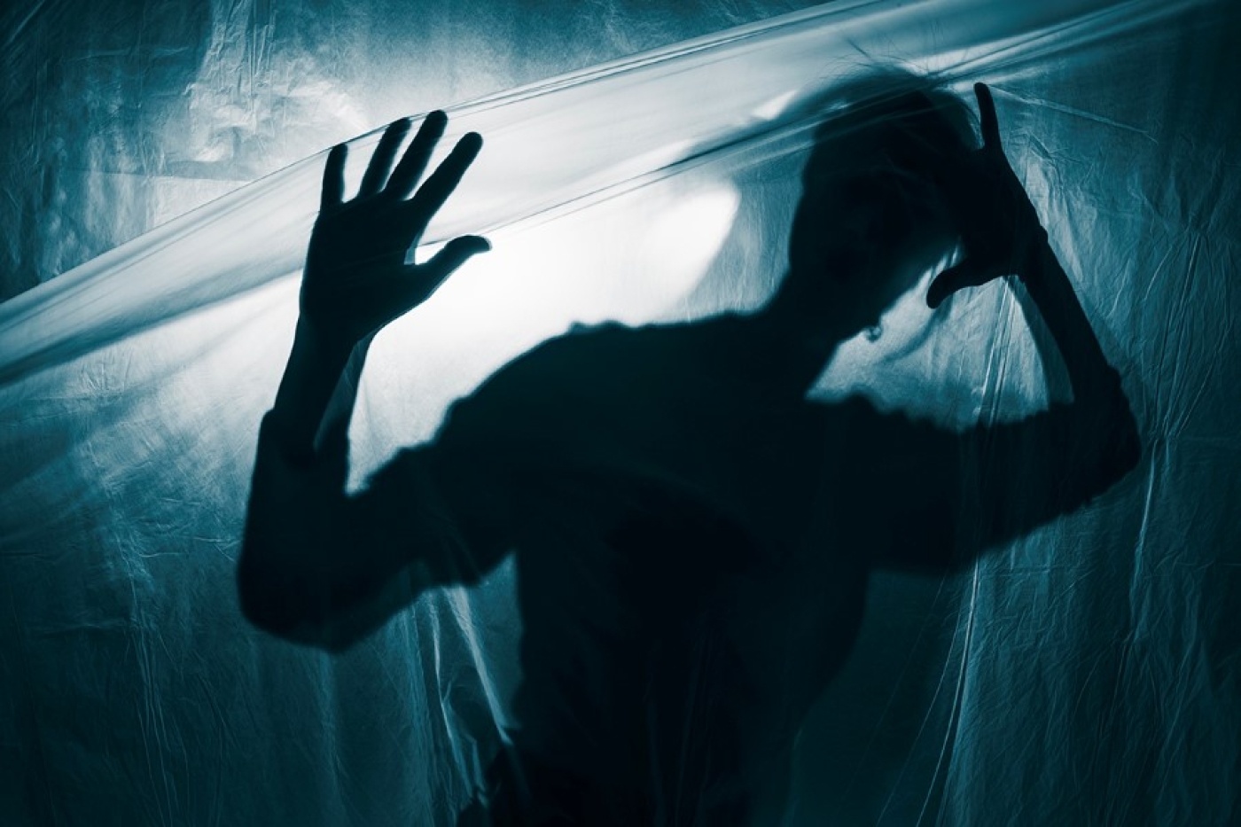 В чем коварство скрытой депрессии и как ее распознать, объяснила врач