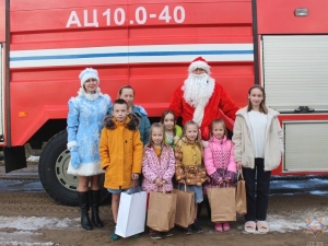 Новогодний сюрприз для многодетной семьи