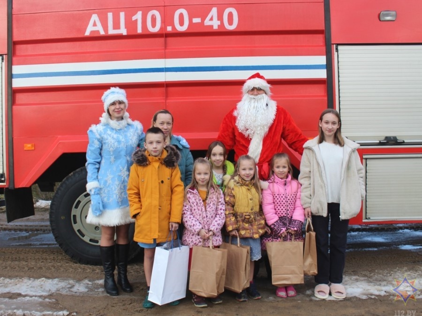 Новогодний сюрприз для многодетной семьи