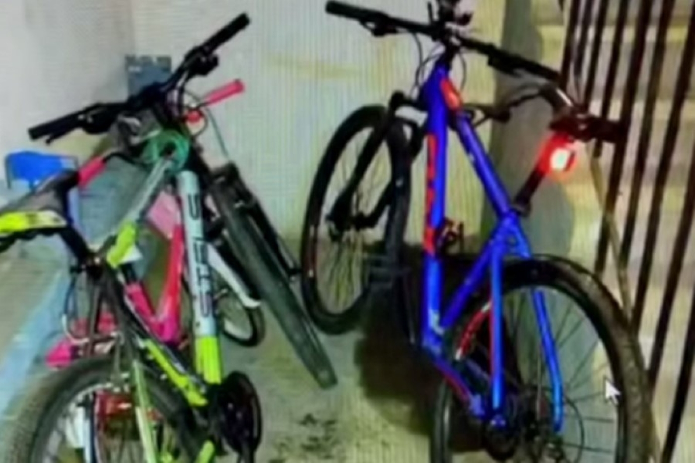 Школьник поджег велосипеды в подъезде дома в Минске из-за конфликта с жильцами