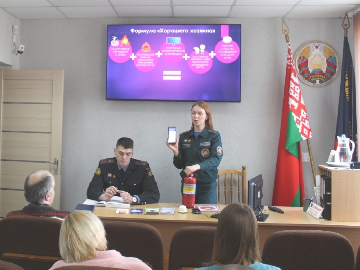 З карыснымі ведамі – у працоўныя калектывы