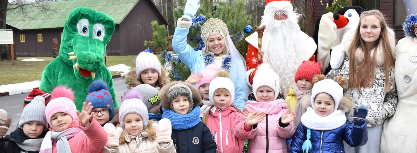 Весёлые хороводы с Дедом Морозом в “Вязычине”