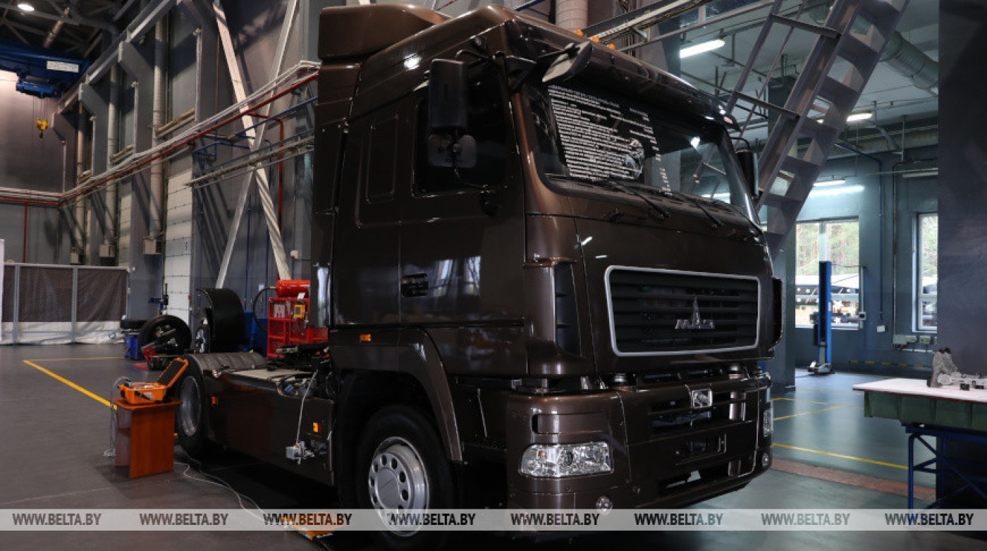 Лукашенко называет его лицом страны. Что сегодня  происходит на МАЗе