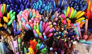 В Беларуси проверили школьные товары перед началом учебного года. Какие нарушения выявили