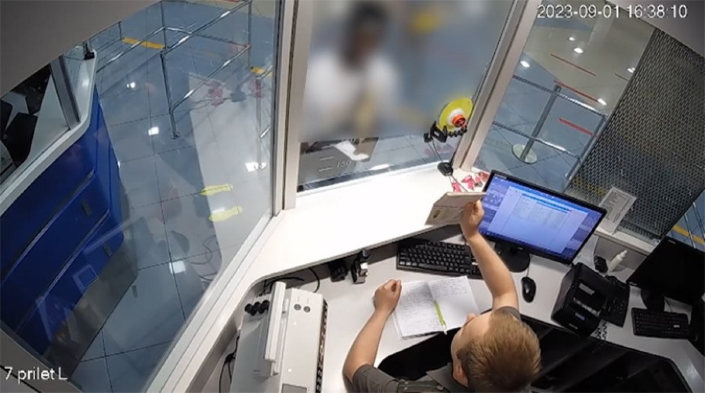 Африканца с поддельным паспортом задержали в Национальном аэропорту Минск