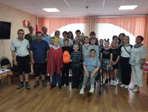 От улыбки станет всем светлей